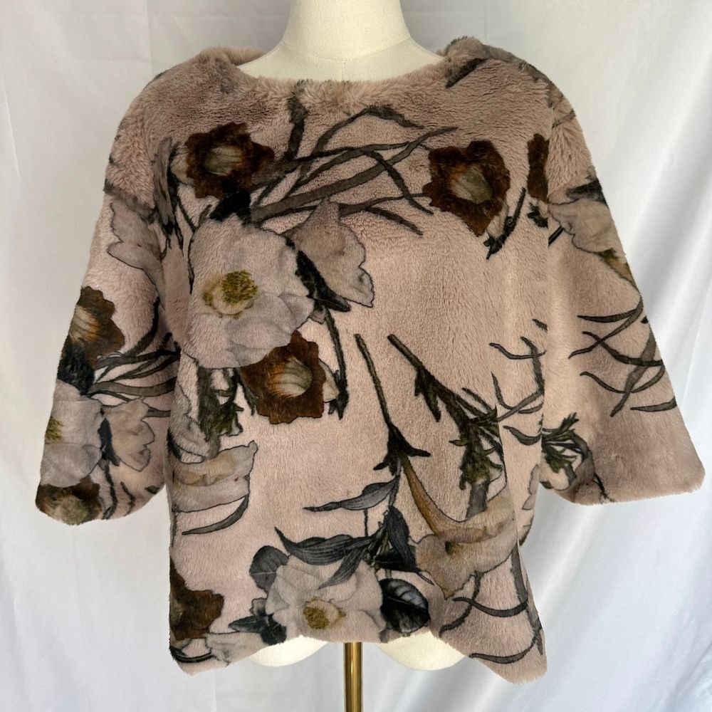 Pamela Milano Made in Italy Floral Faux Fur Cropped Shrug Size 42